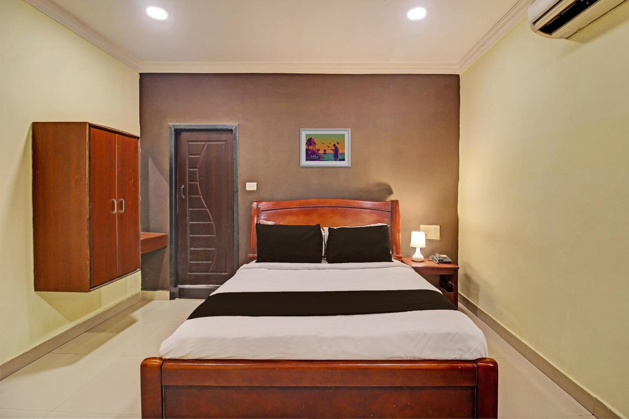 Hotel O Ruma Near Nampally Railway Station Haïdarabad Extérieur photo