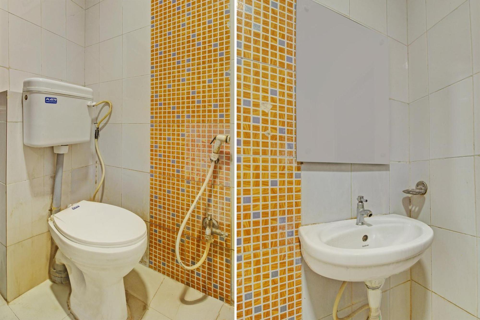 Hotel O Ruma Near Nampally Railway Station Haïdarabad Extérieur photo