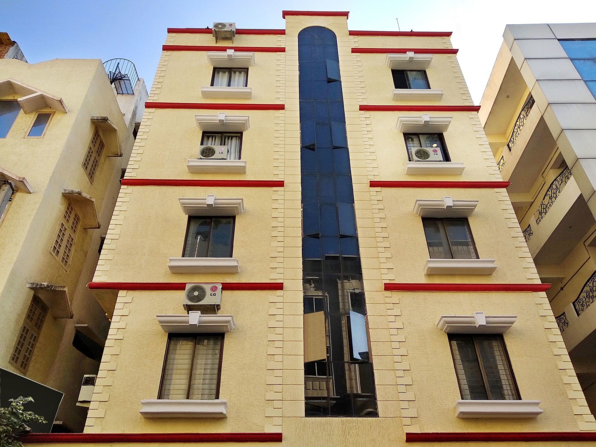 Hotel O Ruma Near Nampally Railway Station Haïdarabad Extérieur photo